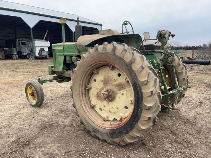 john-deere-70-image-3