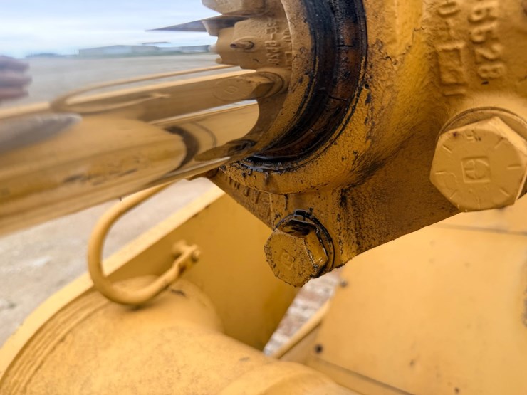 1985-caterpillar-963-image-117