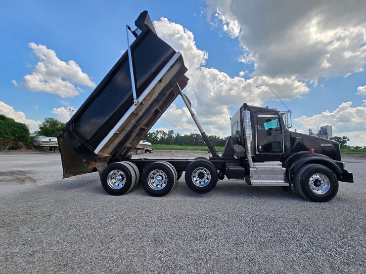2015-kenworth-t800-image-98
