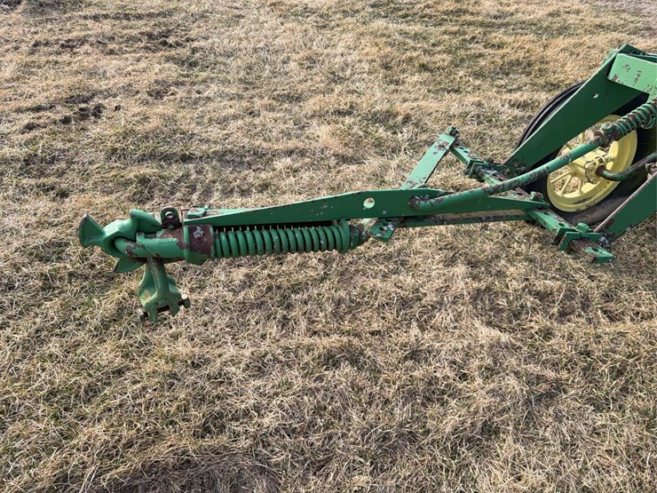 john-deere-pull-type-no.-44-two-bottom-plow-image-12