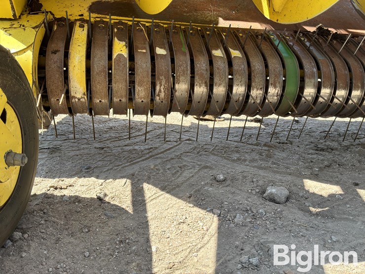 2006-john-deere-640b-image-17