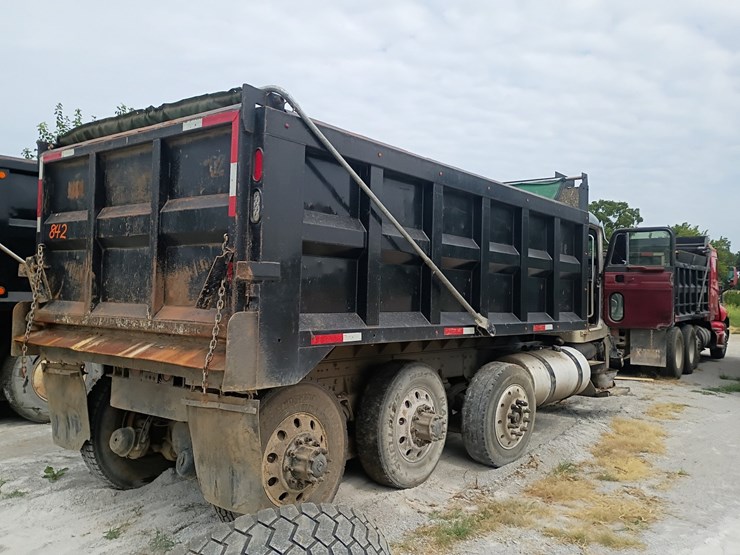 1997-peterbilt-379-image-8
