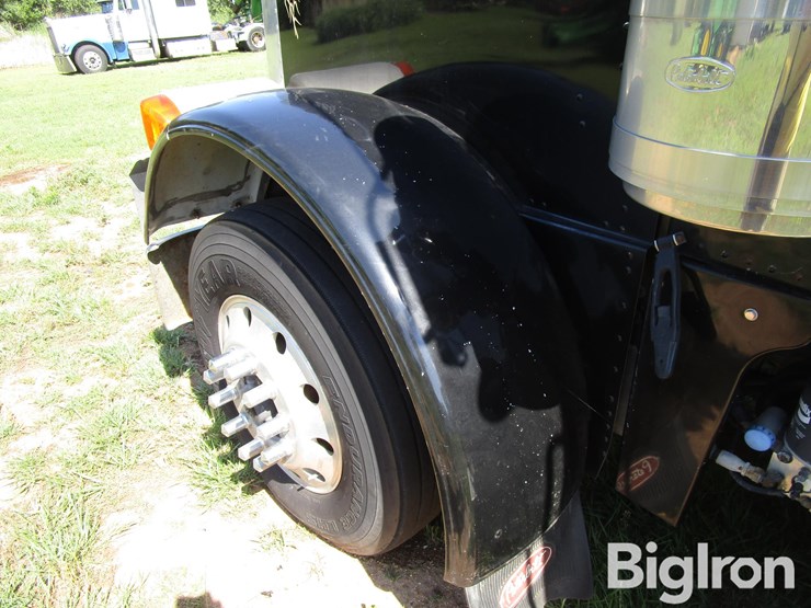 2004-peterbilt-379-image-19