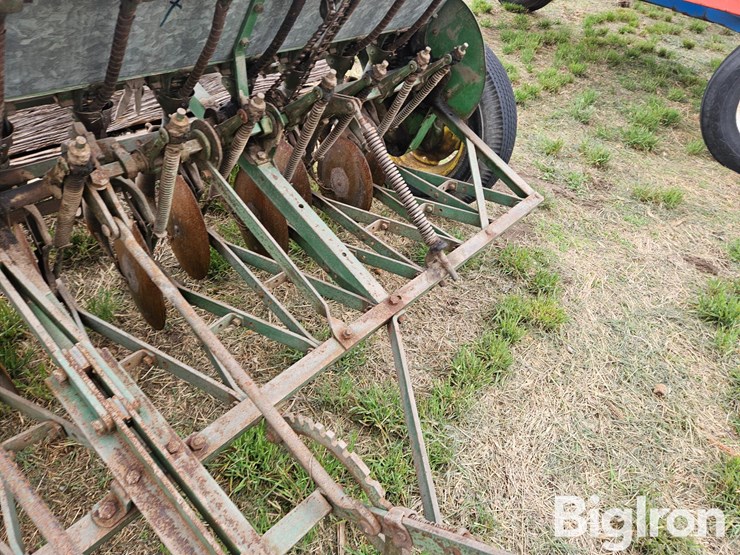 john-deere-14-image-15
