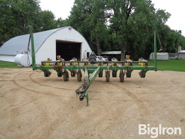 john-deere-7200-image-2
