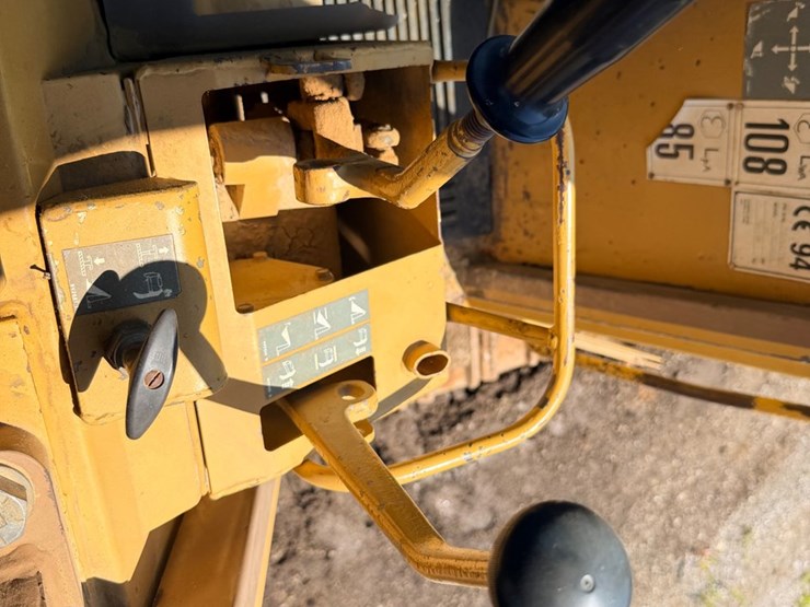 1994-caterpillar-953b-image-42
