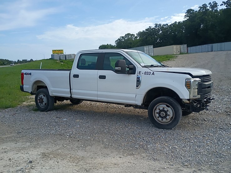 2018-ford-f350-image-12