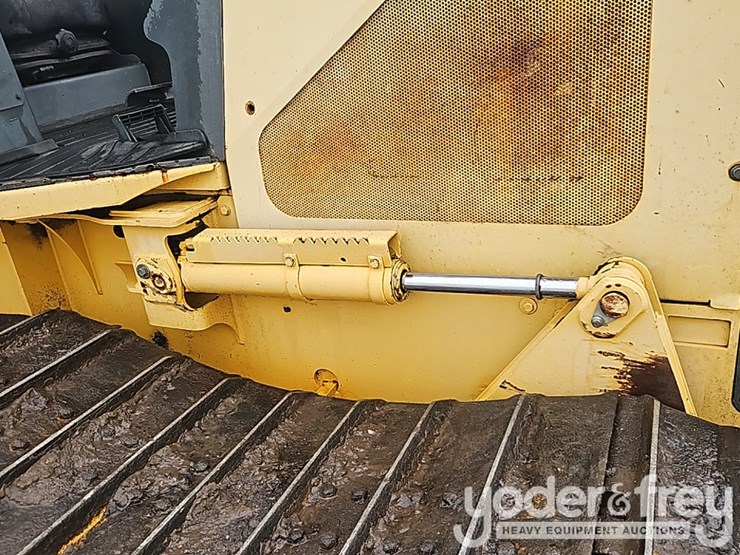 2006-deere-650j-image-14