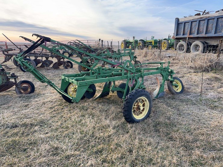 john-deere-8-image-7