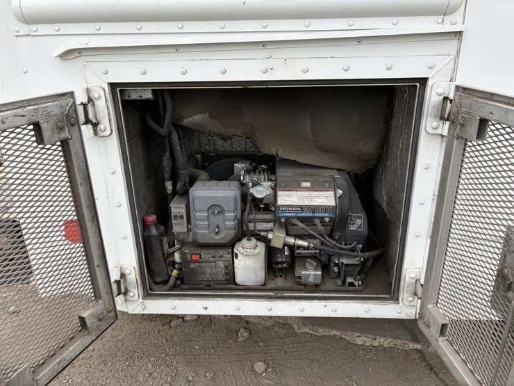 2008-workhorse-w62-image-11