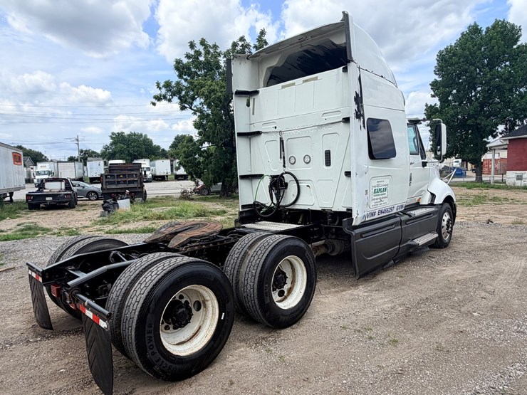 2014-international-prostar-image-15
