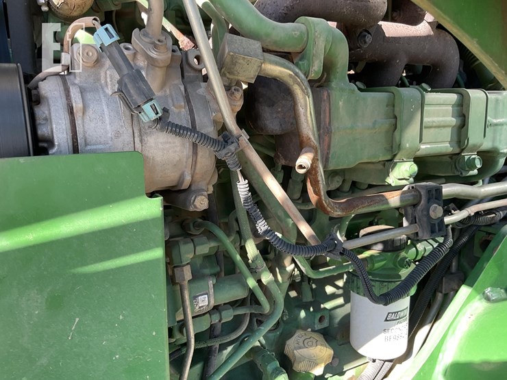 2014-john-deere-5100e-image-16