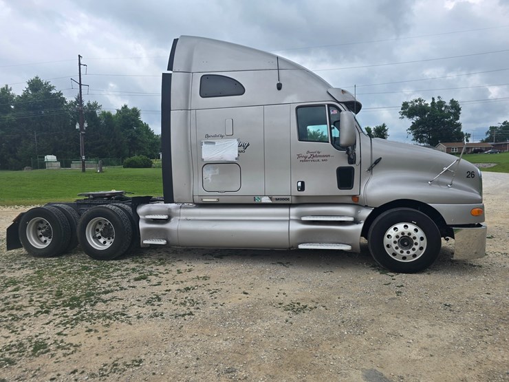 2010-kenworth-t2000-image-21