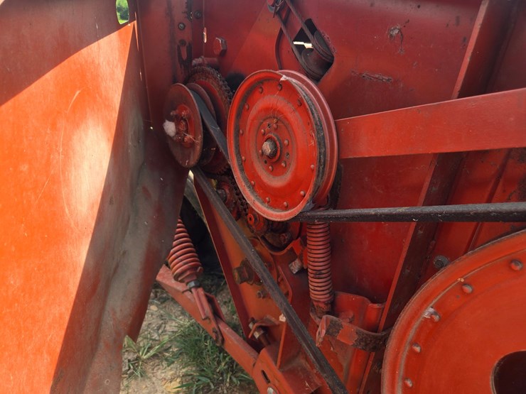 hesston-1110-image-27