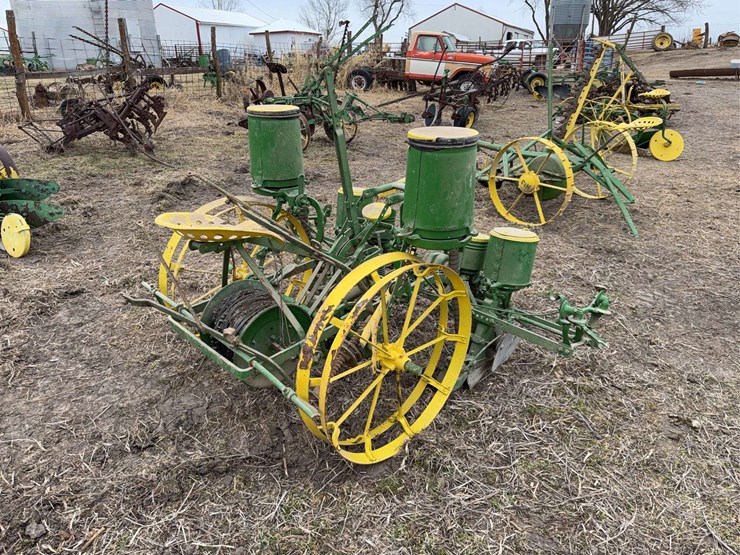 john-deere-two-row-planter-image-5