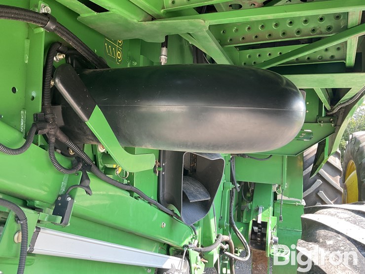2012-john-deere-s670-image-19