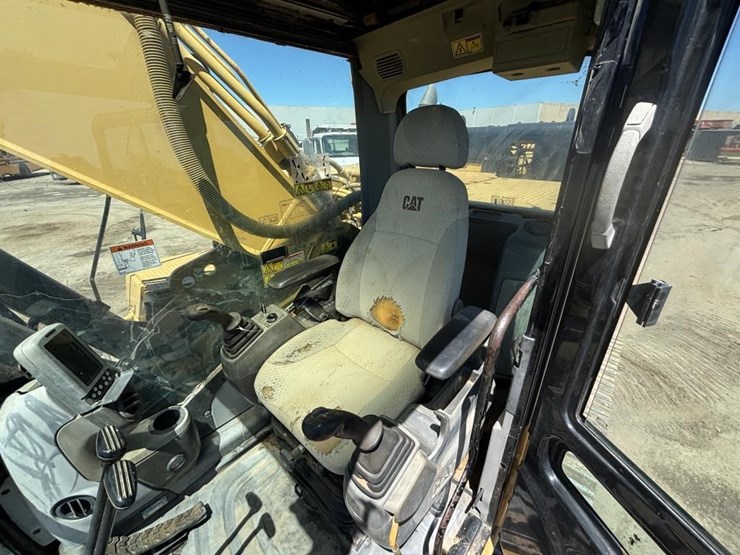 caterpillar-345c-image-26