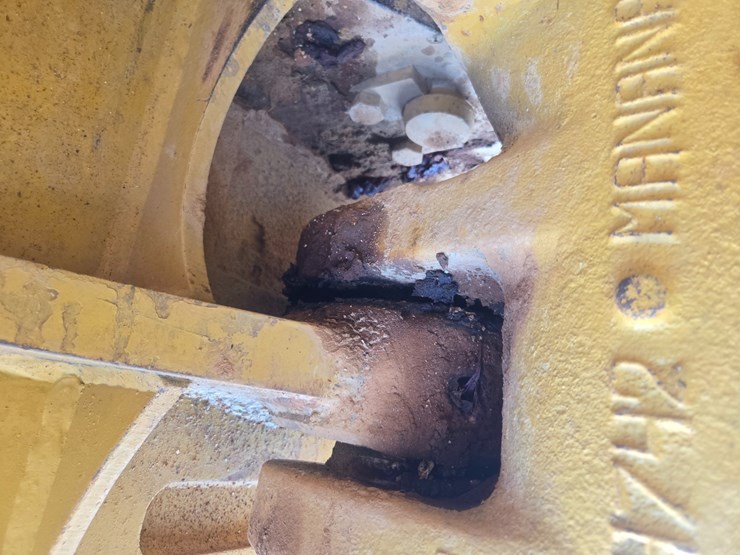 2005-caterpillar-d5n-xl-image-53
