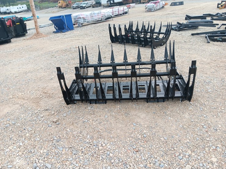 #l75-044-•-future-curved-wood-grabber-skid-steer-attachment-image-2