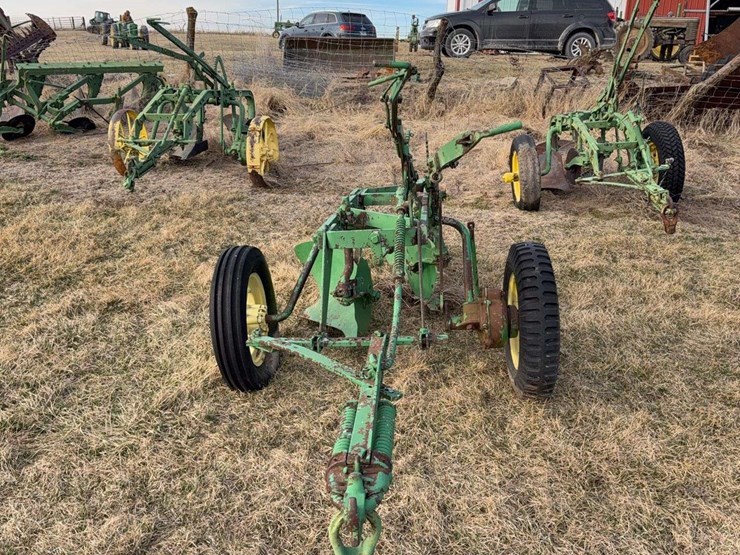 john-deere-pull-type-no.-44-two-bottom-plow-image-8