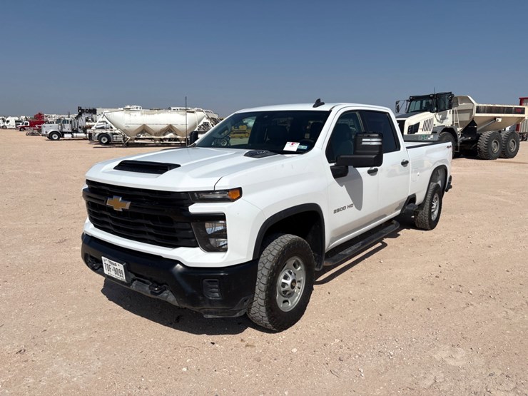 2024-chevrolet-silverado-2500hd-image-1