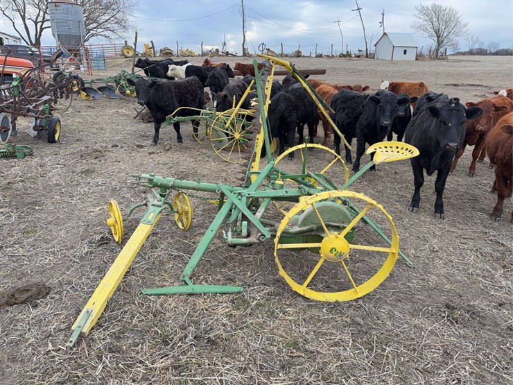 john-deere-no.-3-sickle-bar-mower-image-2