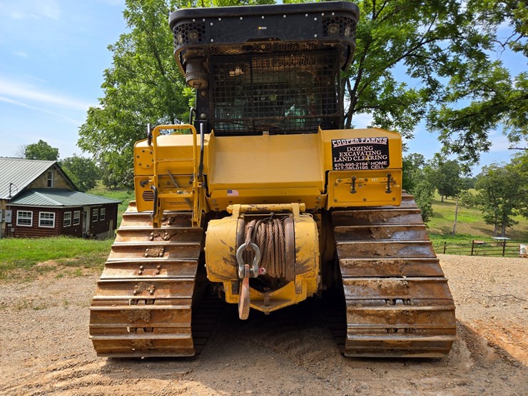 2019-caterpillar-d6-image-9