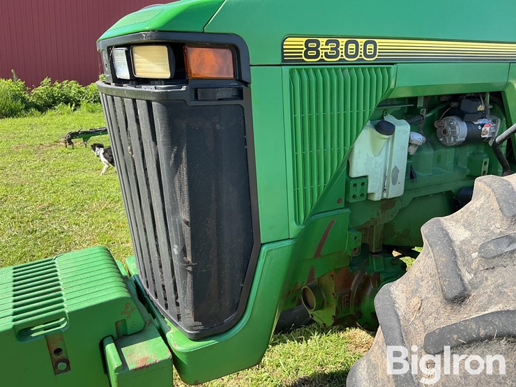 1995-john-deere-8300-image-17