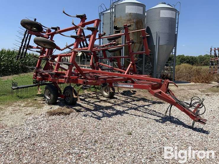 case-ih-4300-image-3