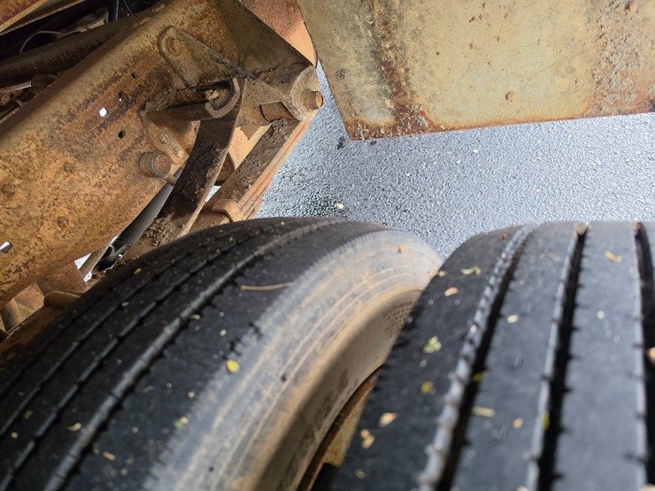 2000-ford-f550-image-108