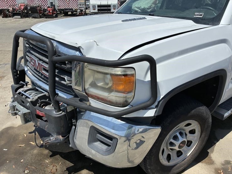 2015-gmc-3500hd-image-8