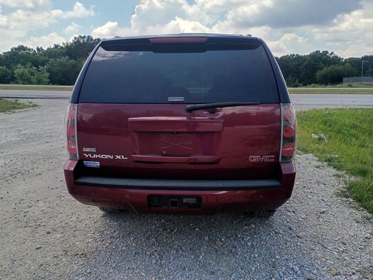 2009-gmc-yukon-xl-image-7