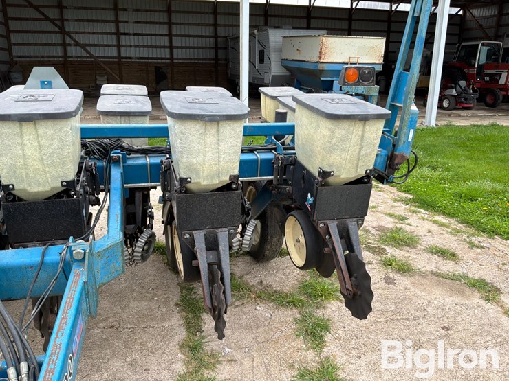 2000-kinze-2000-image-15