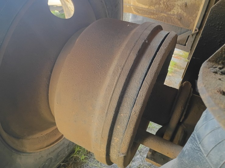 1997-mack-rd688s-image-110