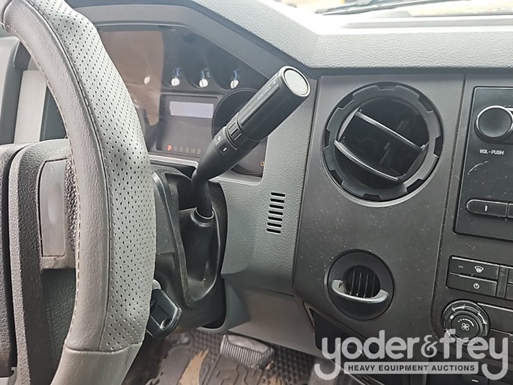 2011-ford-f250sd-image-29