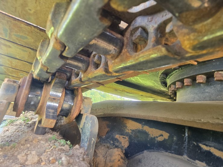 2015-caterpillar-521b-image-75
