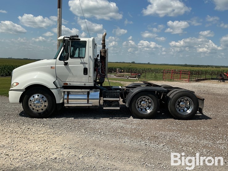 2011-international-prostar-image-8