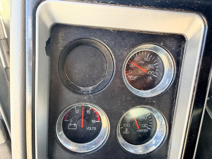 2010-kenworth-t800-image-109