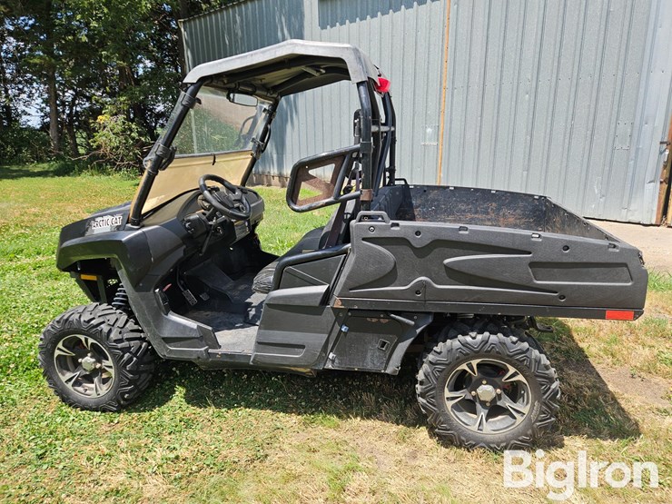 2016-arctic-cat-700-image-8