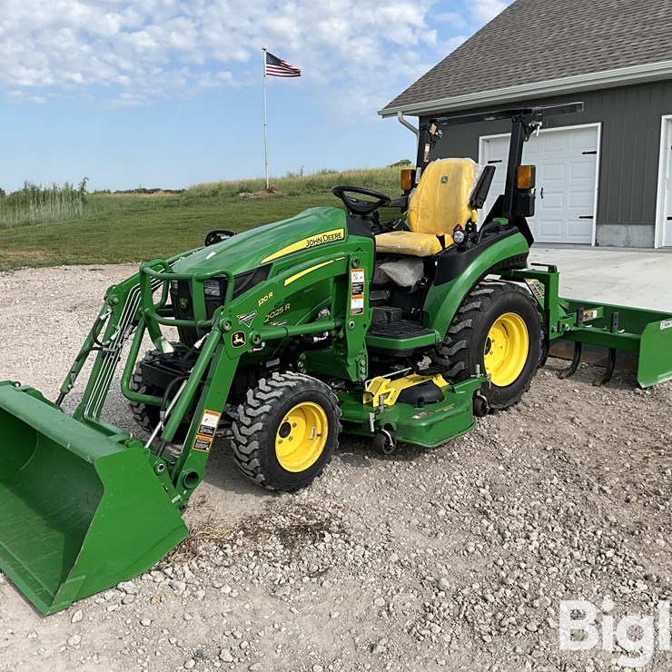 2023 JOHN DEERE 2025R