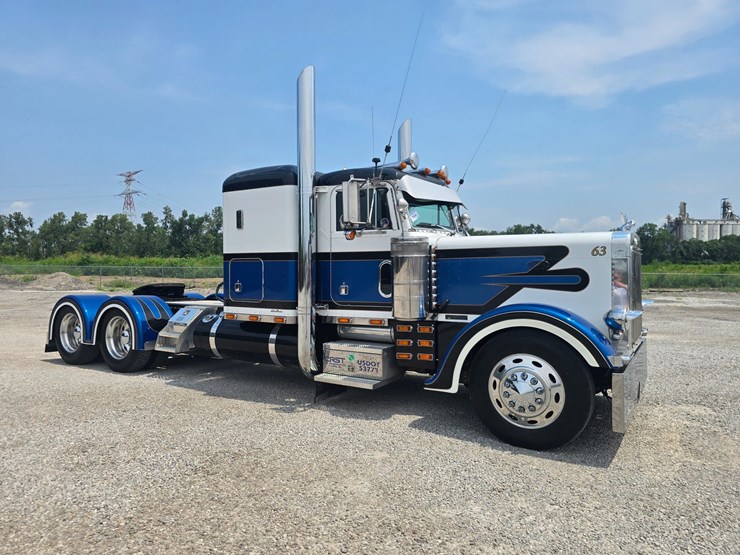 2000-peterbilt-379-image-39