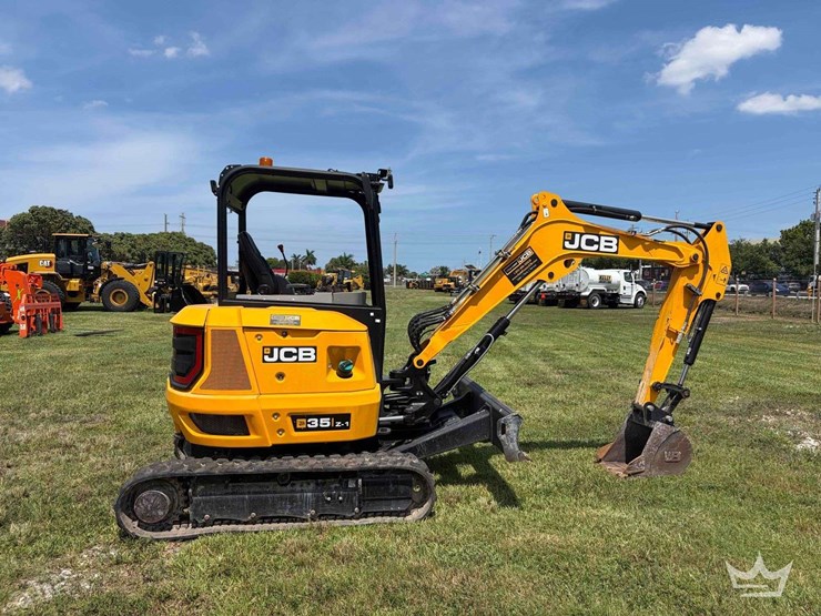 2025-jcb-35z-1-image-6