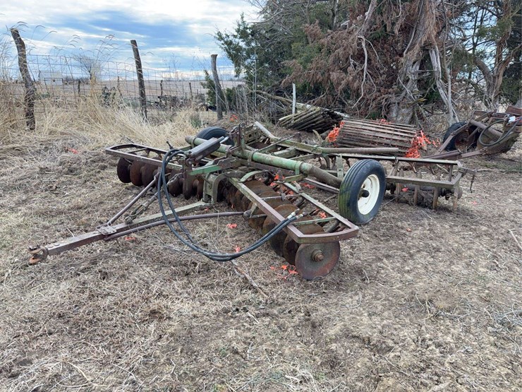 john-deere-11-image-1
