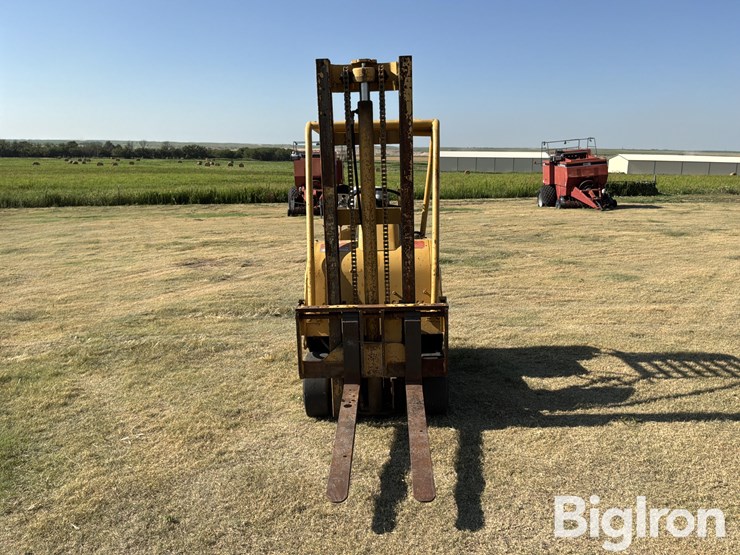 caterpillar-422s-image-2