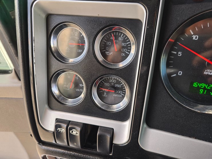 2015-kenworth-t800-image-68