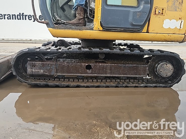 2005-deere-80c-image-23