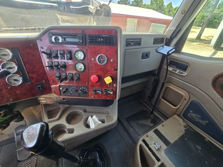 2004-international-9400i-image-51