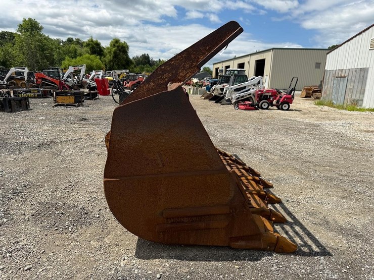 caterpillar-142”-wheel-loader-bucket-image-4