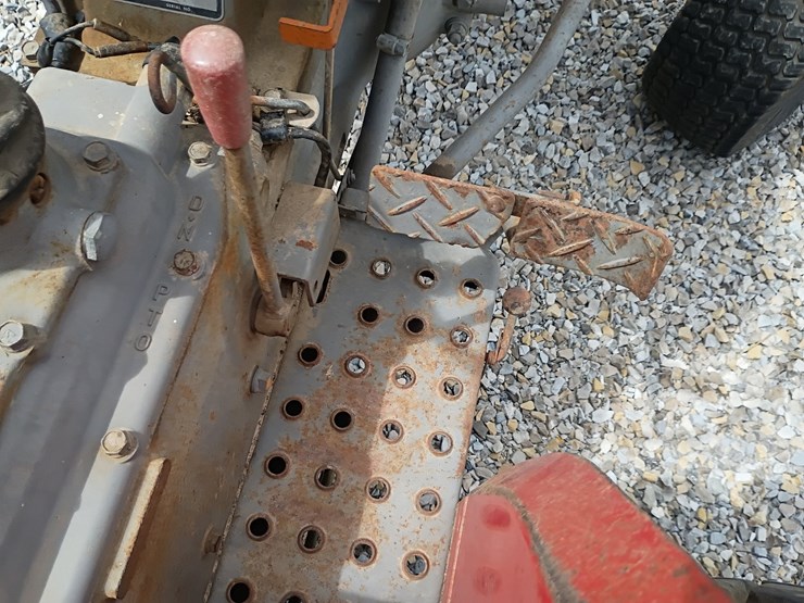 1978-massey-ferguson-210-image-31
