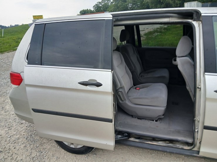 2008-honda-odyssey-image-59